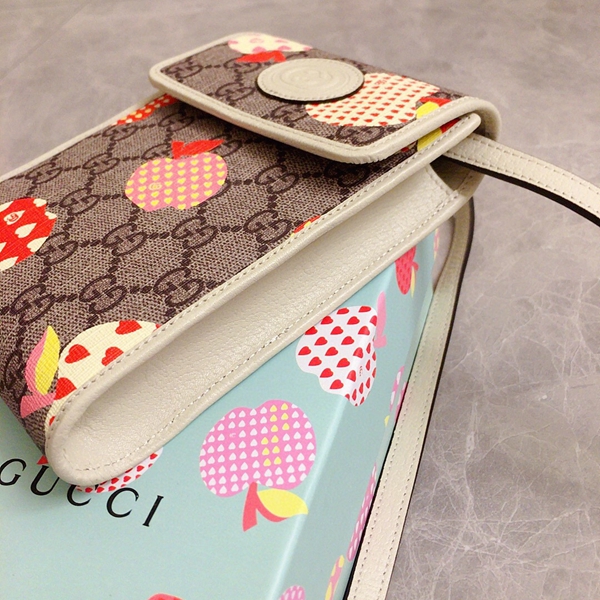 グッチ財布 レプリカ素材ディテール